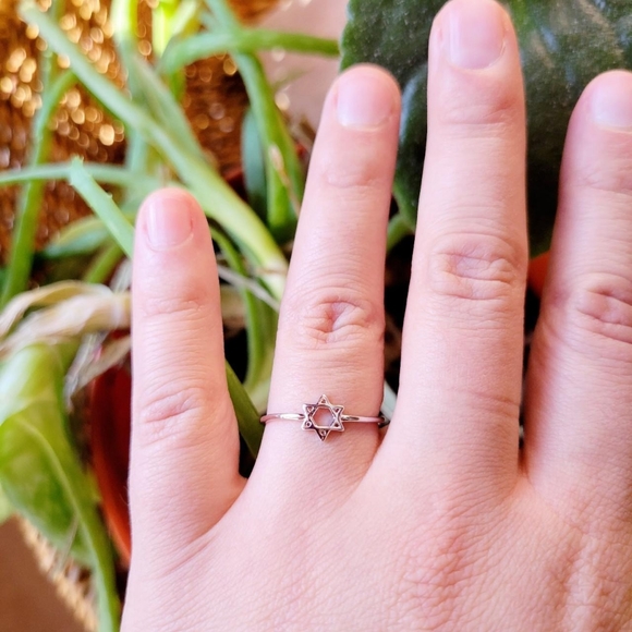 New Dainty Solid 925 Sterling Silver Star of David Ring - Picture 4 of 13